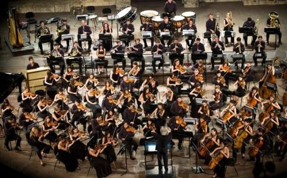 cok sesli muzik nediredd